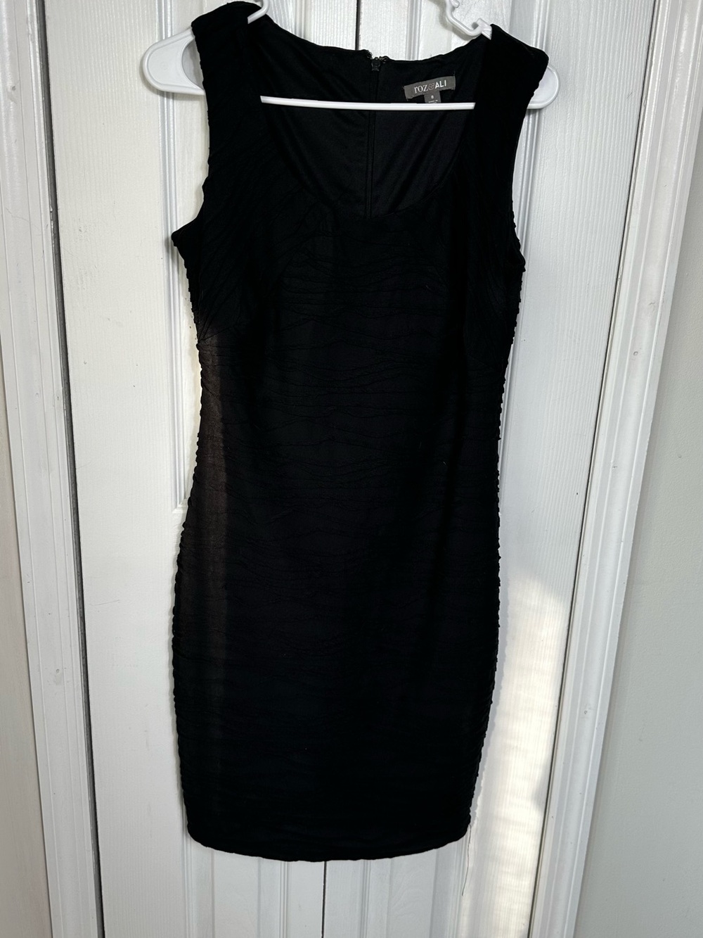 Roz&Ali Black Sleeveless Sheath Dress